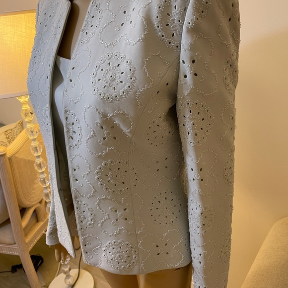 Albert Nipon Jacket & Matching sleeveless top Sz Sm. Clear Crystals on J… - Picture 2 of 15